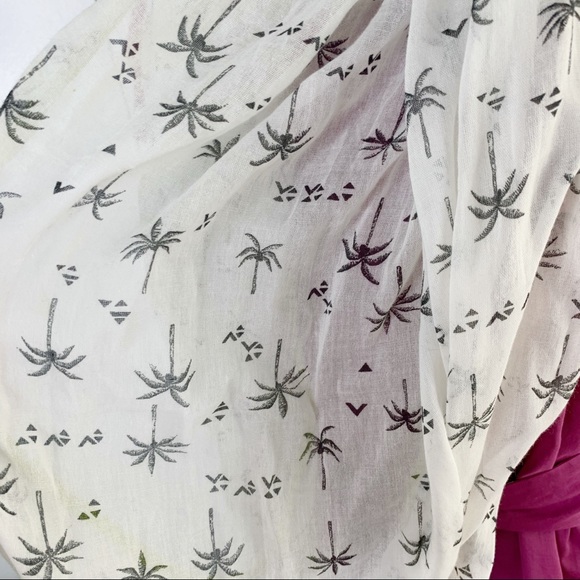 American Eagle lightweight infinity scarf - Picture 4 of 4